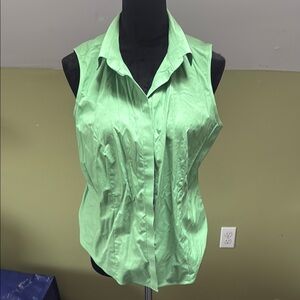 Talbots Green Sleeveless Fitted Blouse